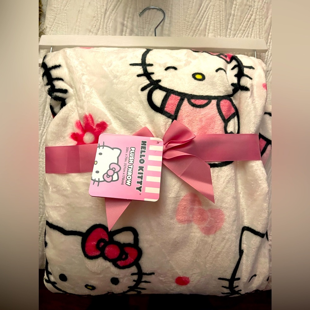 𝐇𝐞𝐥𝐥𝐨 𝐊𝐢𝐭𝐭𝐲 𝐛𝐥𝐚𝐧𝐤𝐞𝐭 ❤︎︎❤︎︎
